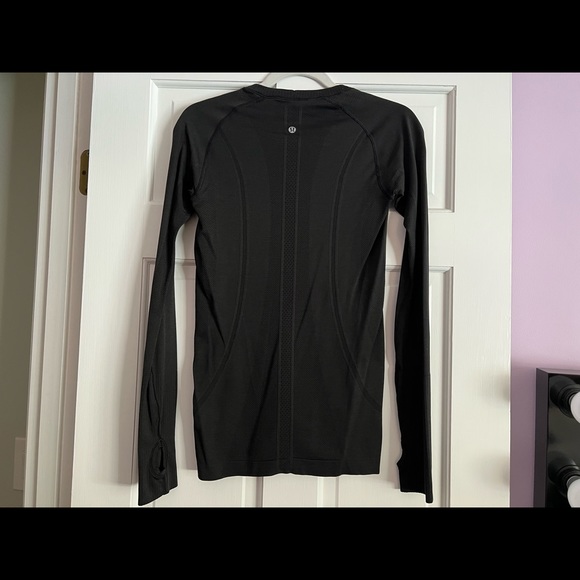 Lululemon Swiftly Tech Long Sleeve Crew - Picture 2 of 3